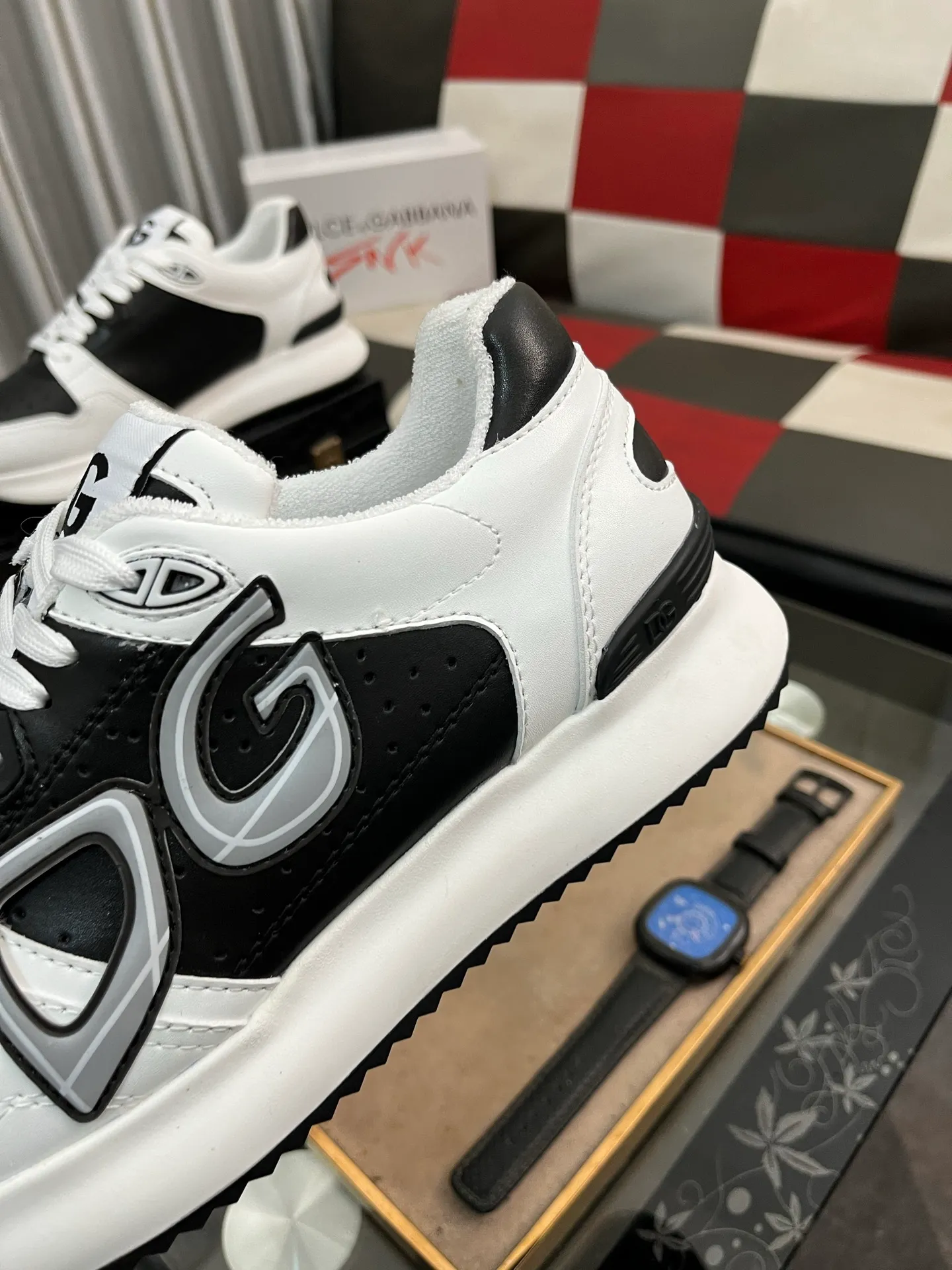 Men's men's shoes💰500⌚️⌚️New Dolce & Gabbana/top original DG heavy industry series, new casual fashion shoes👟Simple and elegant style, fashionable and exclusive👑Fashionable and generous. Upper: Original first-layer calfskin, comfortable sheepskin lining. Original special electroplated combination outsole, exquisite and luxurious, super A level! Compared with the genuine product at the counter, the version is no worse at all💕Size: 38-46